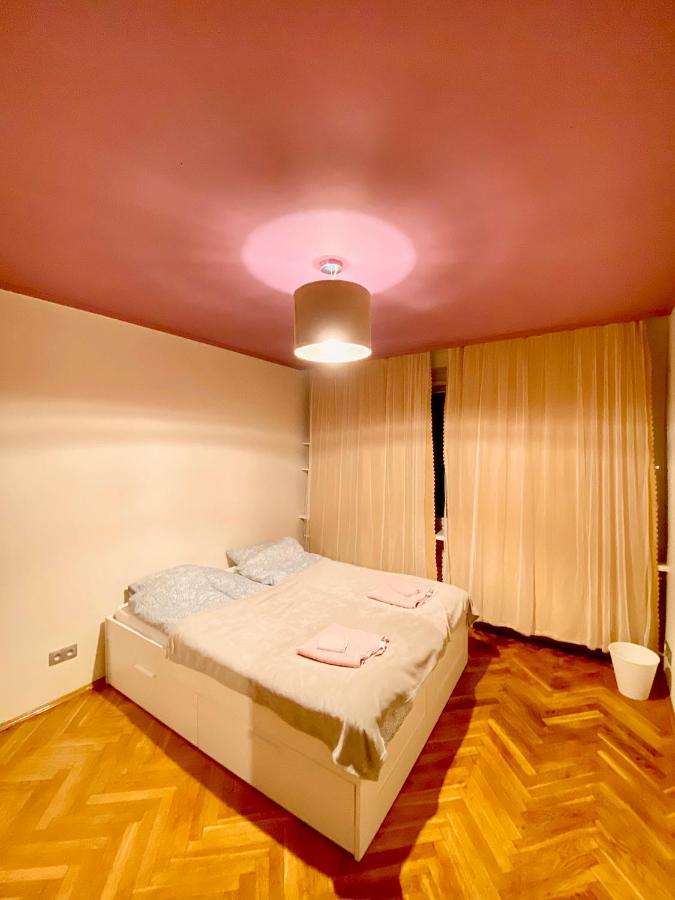 Entire Apartment In A Super Location - Cheap Monthly Rate Kraków Eksteriør billede